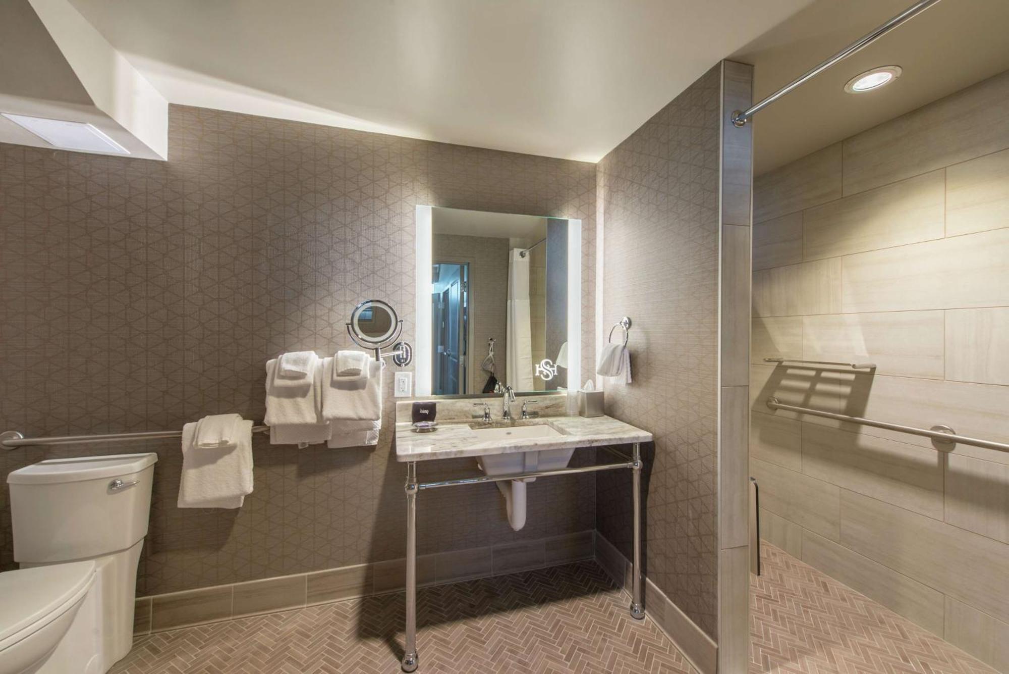 Hotel Saranac, Curio Collection By Hilton Saranac Lake Exterior foto
